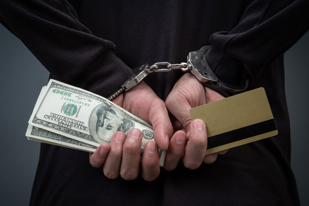 Kejahatan Keuangan yang Mengancam Amerika hingga Indonesia