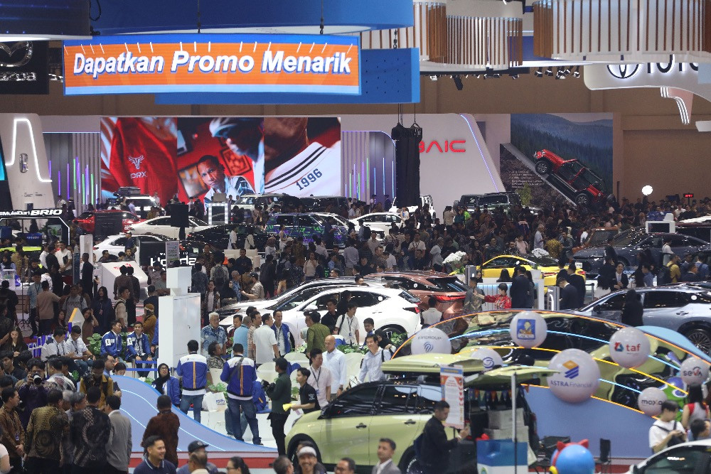 Pasar Mobil Listrik dan Dekarbonisasi PLN