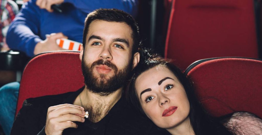 Parfum yang Cocok untuk Pergi Nonton Bioskop Bersama Pasangan: Elegan, Hangat, dan Tak Terlupakan